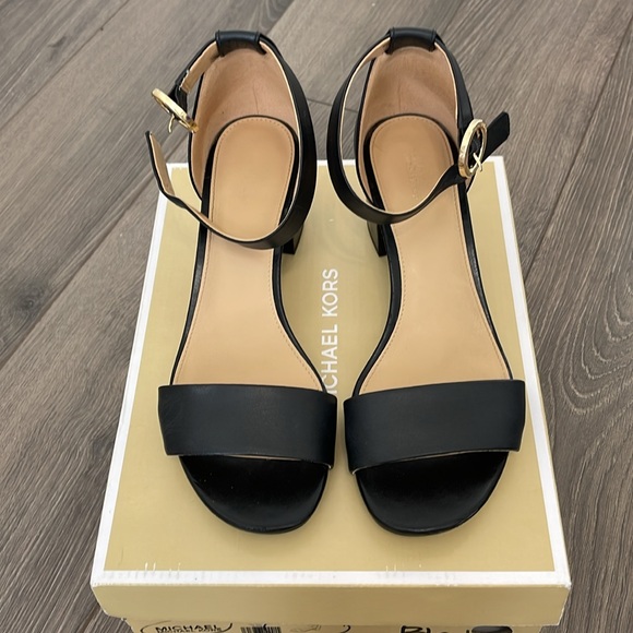 Michael Kors heels - Picture 5 of 6